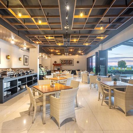 Hotel Neo Eltari Kupang By Aston Exterior foto