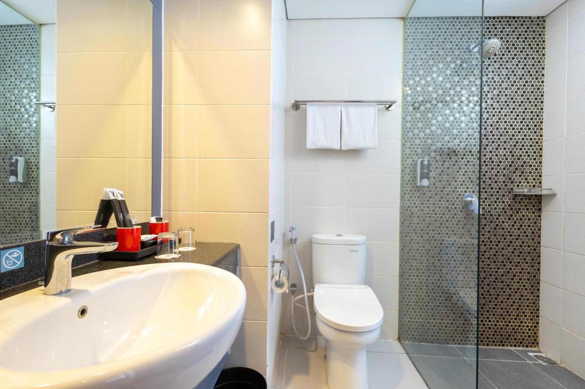 Hotel Neo Eltari Kupang By Aston Habitación foto